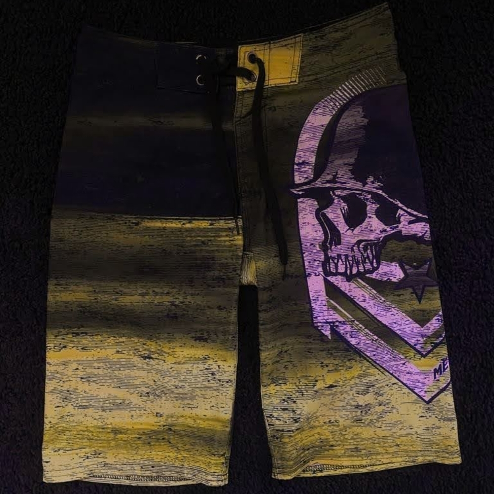 Mens metal mulisha swim shorts size 28